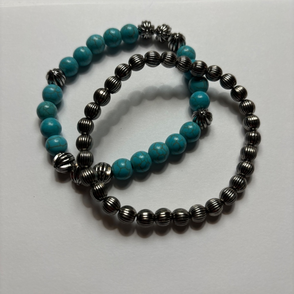 Bracelets - Picture 2 of 4
